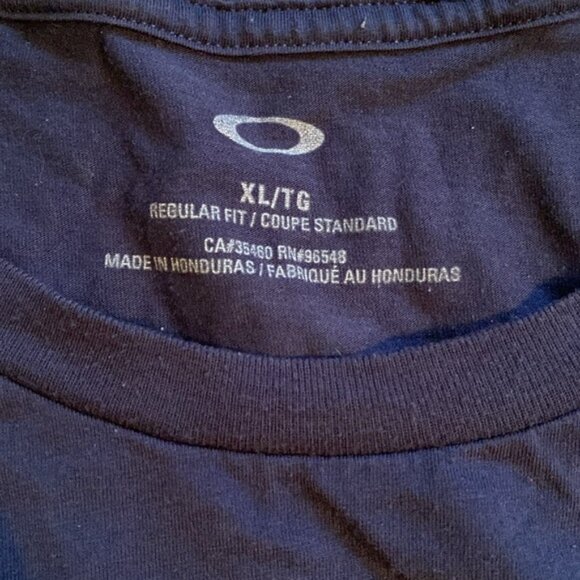 Oakley long sleeve tshirt - Picture 3 of 3
